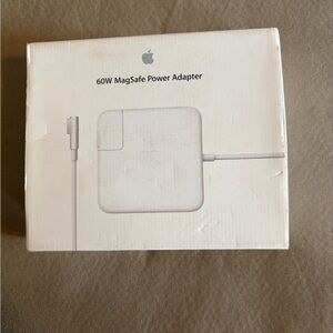Apple MagSafe 60W Power Adapter in White
